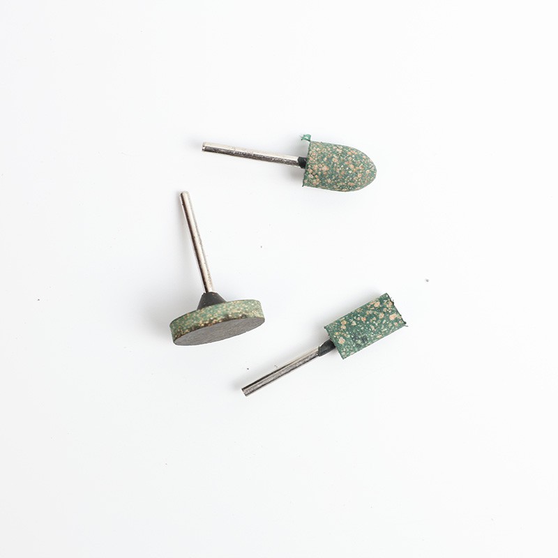 Głowica gumowa z granulatem